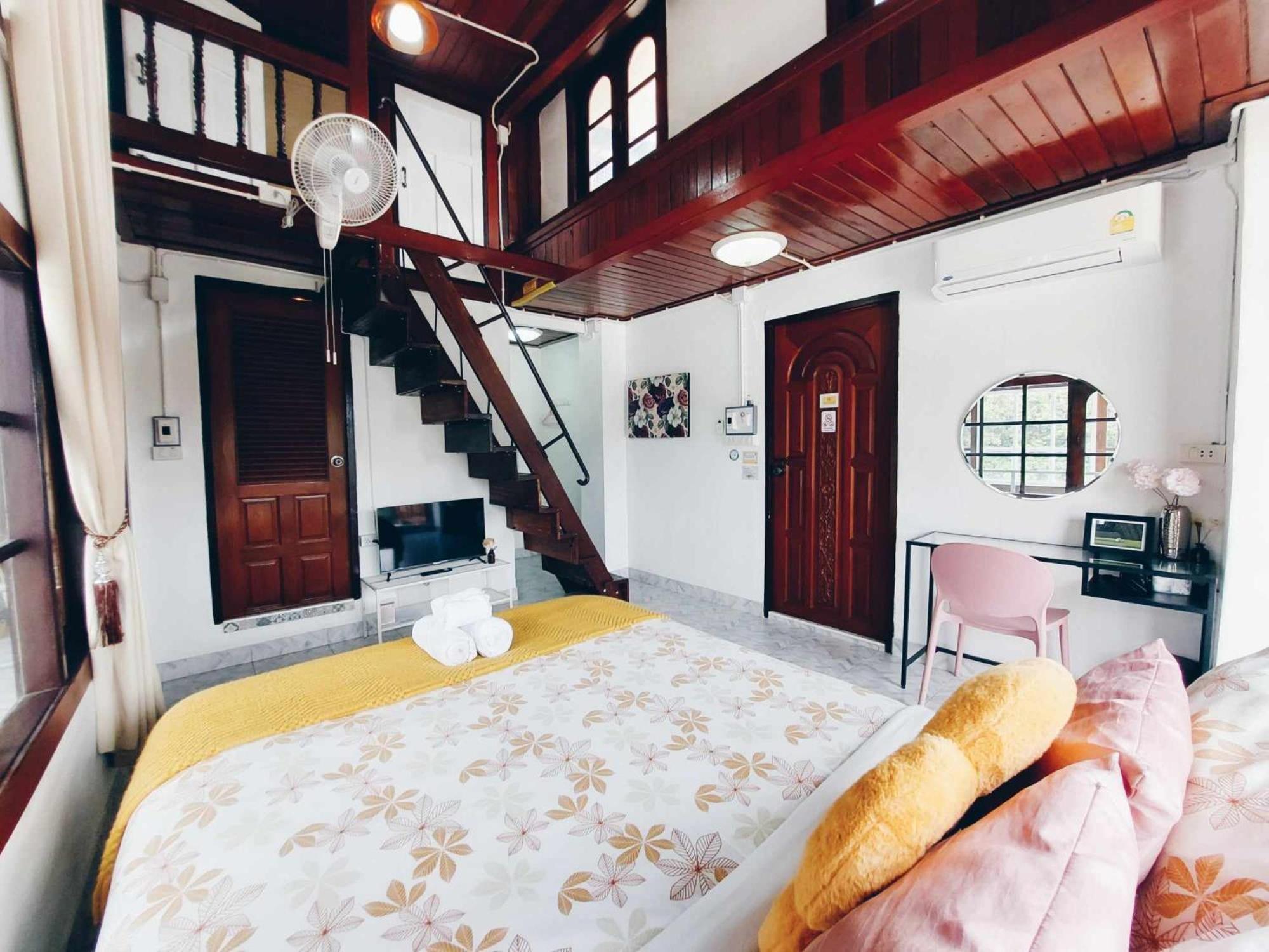 Hostel Hello Sunshine Phra Nakhon Si Ayutthaya Zewnętrze zdjęcie