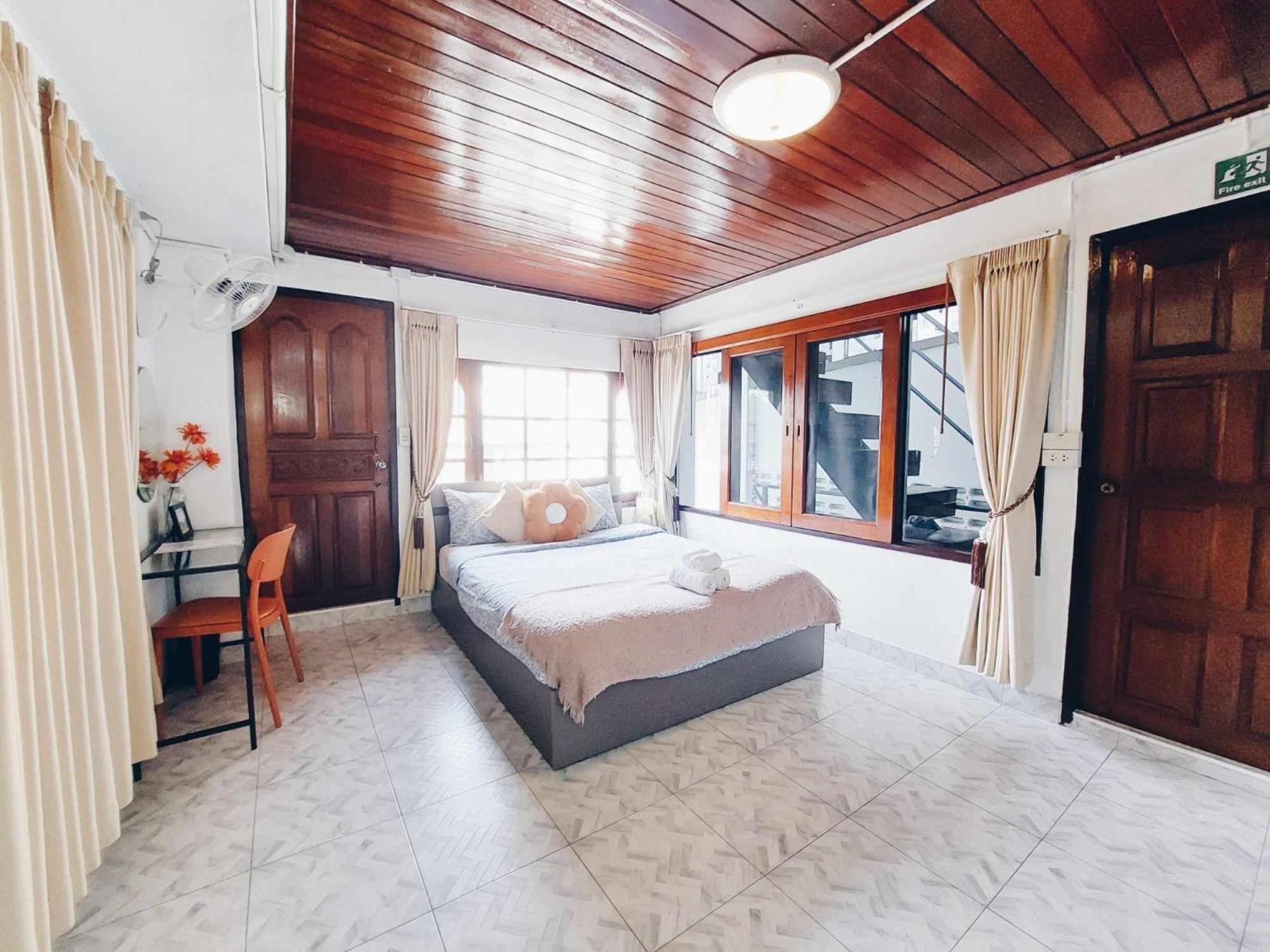 Hostel Hello Sunshine Phra Nakhon Si Ayutthaya Zewnętrze zdjęcie