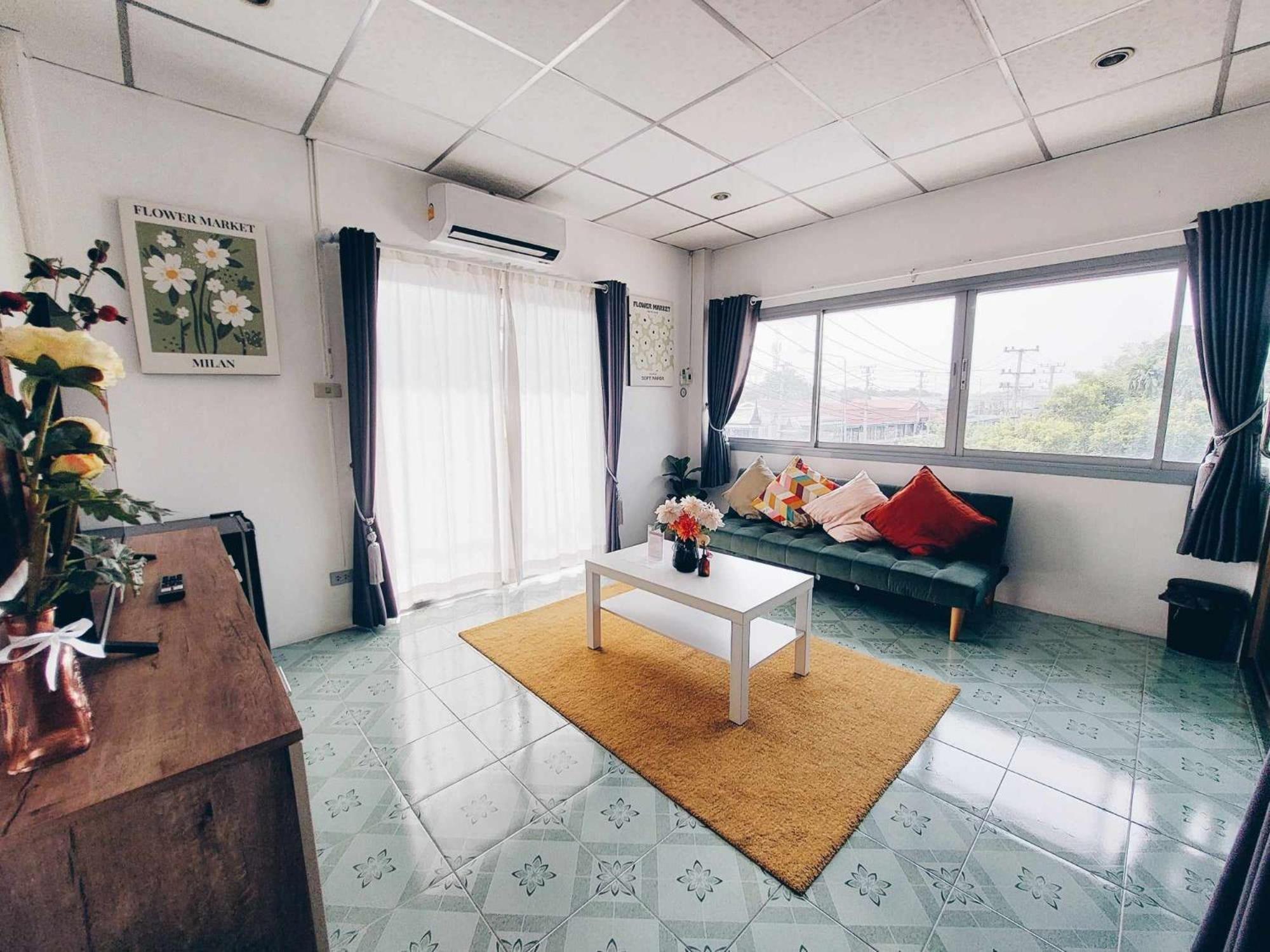 Hostel Hello Sunshine Phra Nakhon Si Ayutthaya Zewnętrze zdjęcie