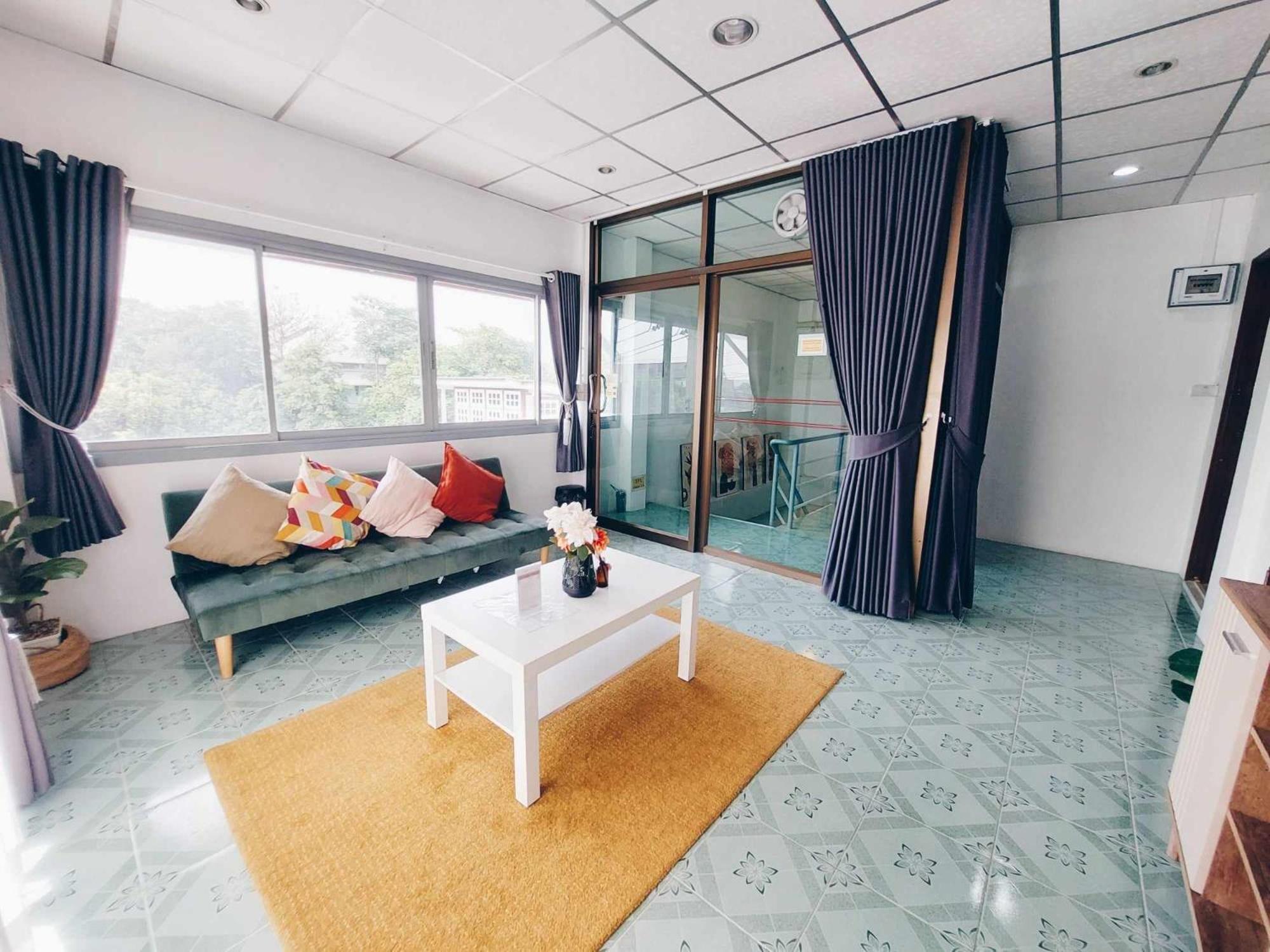 Hostel Hello Sunshine Phra Nakhon Si Ayutthaya Zewnętrze zdjęcie