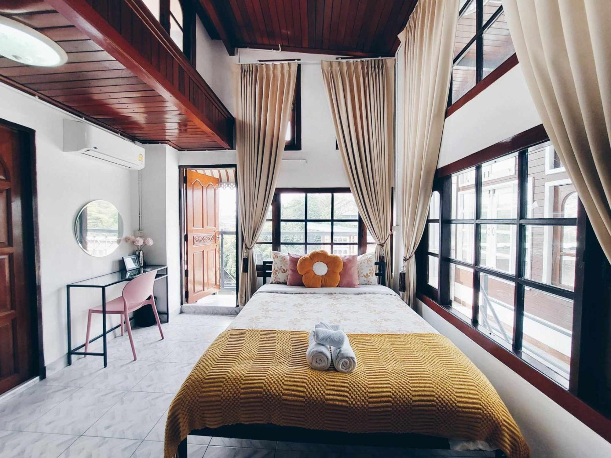 Hostel Hello Sunshine Phra Nakhon Si Ayutthaya Zewnętrze zdjęcie