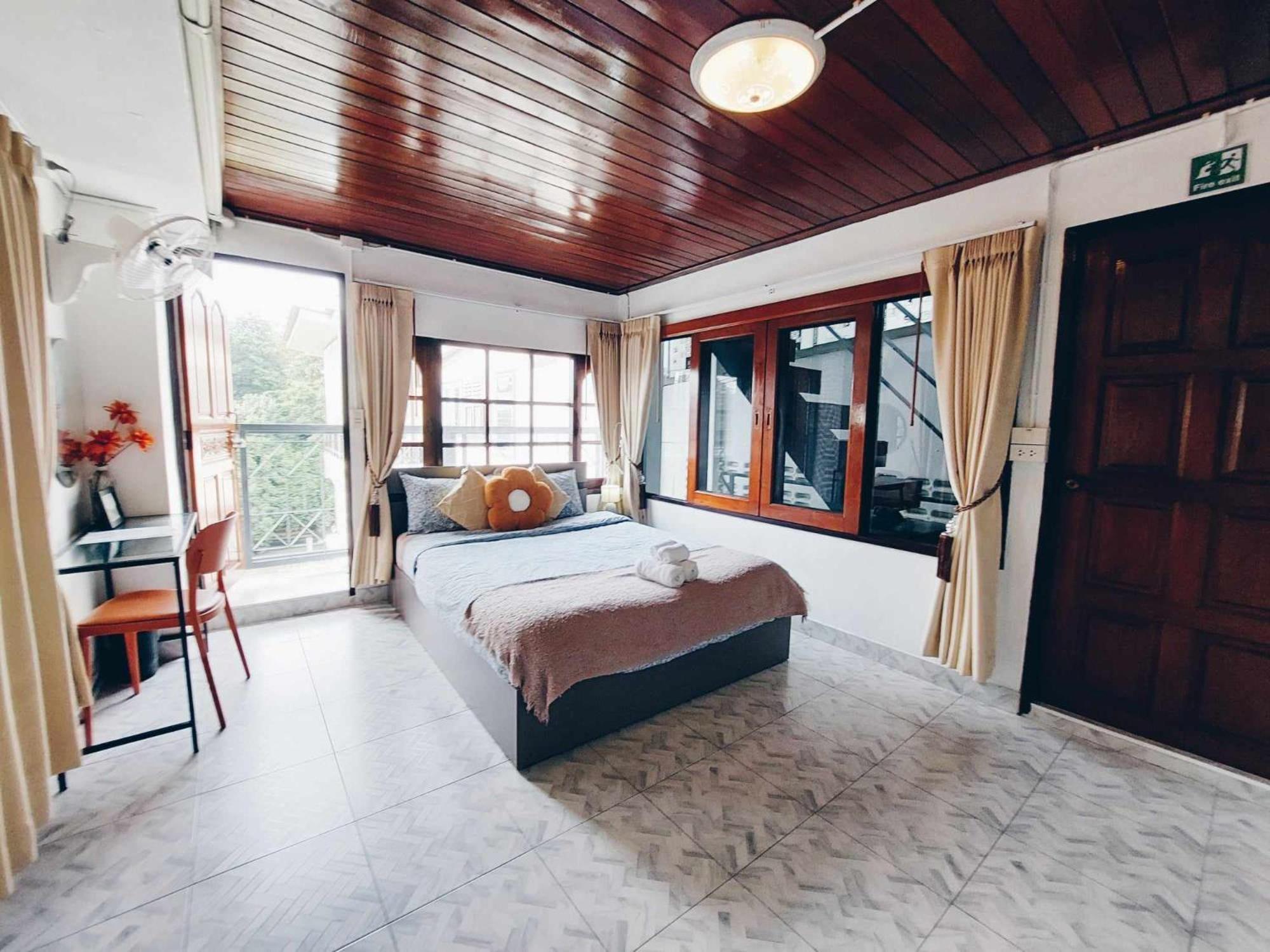 Hostel Hello Sunshine Phra Nakhon Si Ayutthaya Zewnętrze zdjęcie
