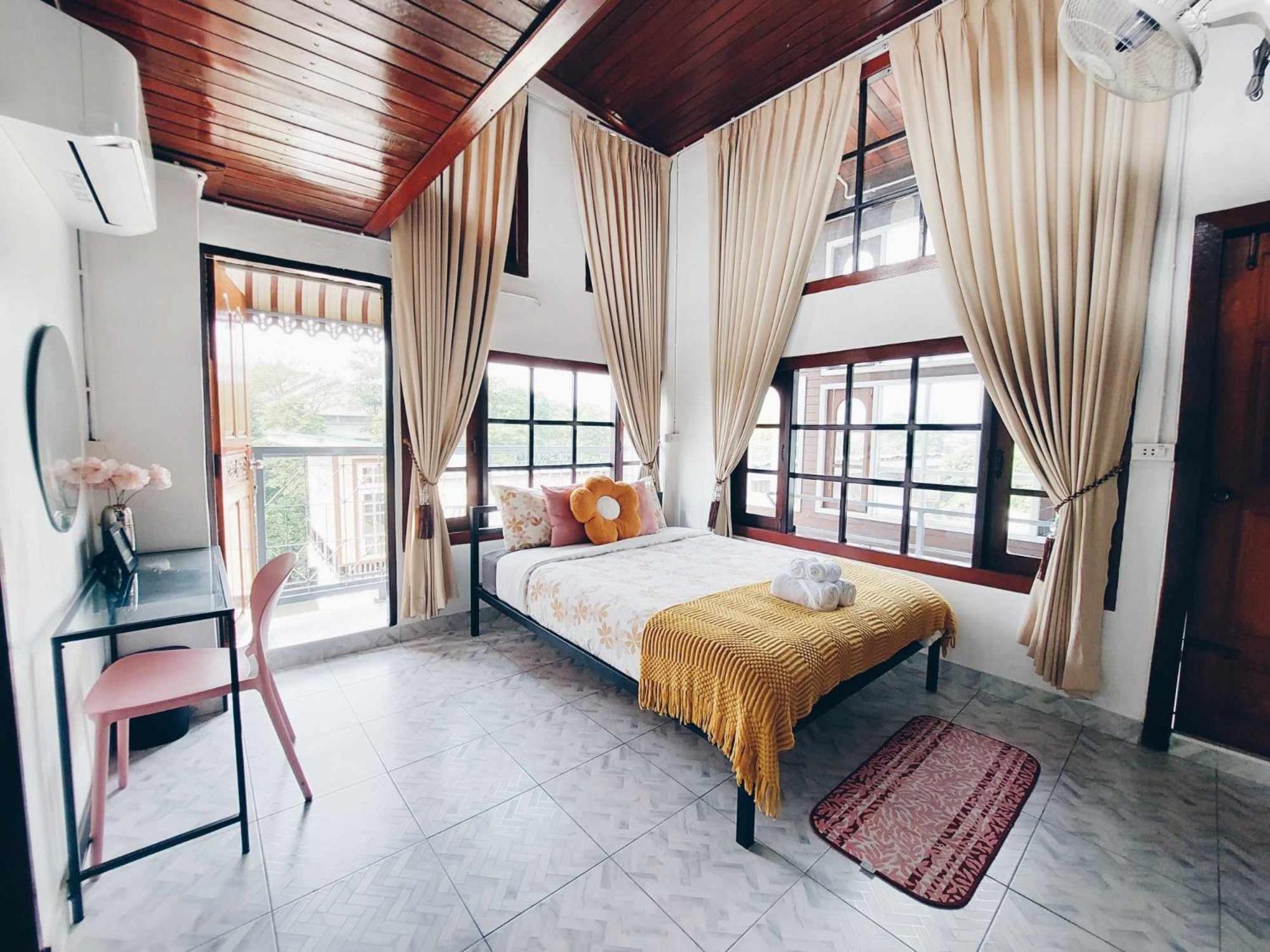 Hostel Hello Sunshine Phra Nakhon Si Ayutthaya Zewnętrze zdjęcie