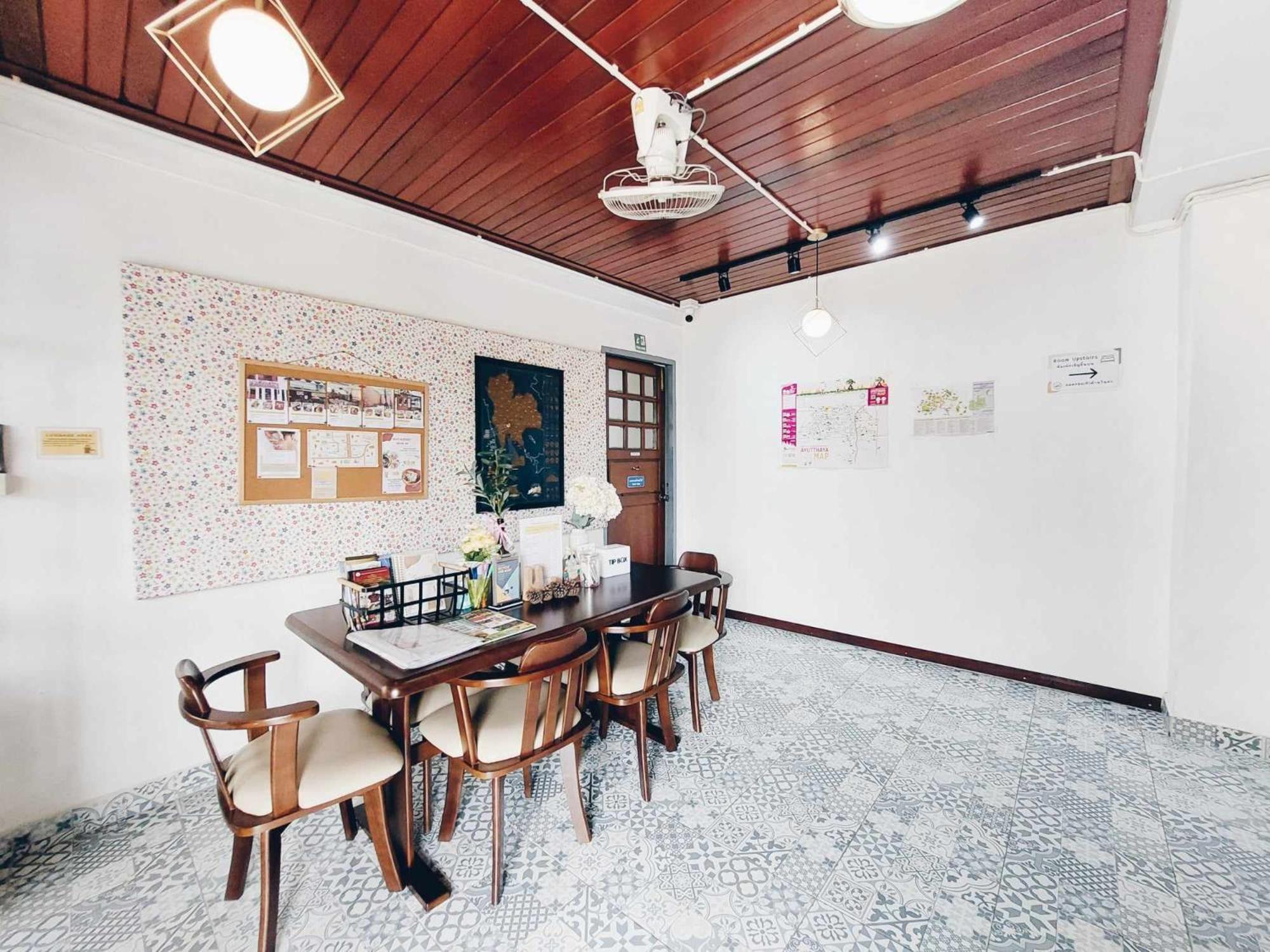 Hostel Hello Sunshine Phra Nakhon Si Ayutthaya Zewnętrze zdjęcie